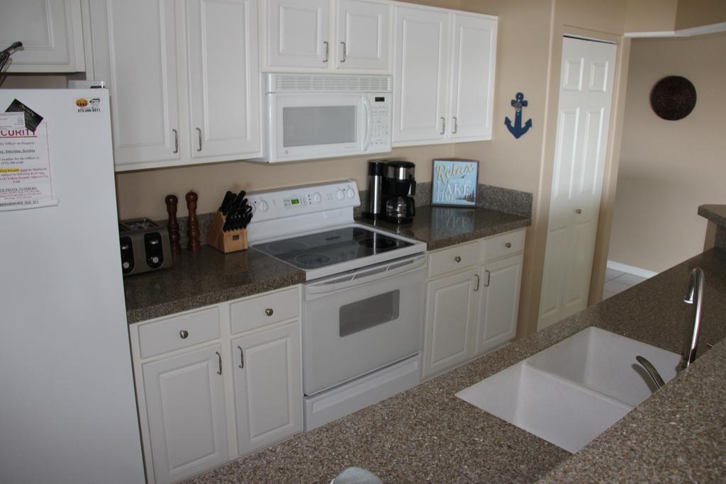 Lake Ozarks Get Away Exterior photo